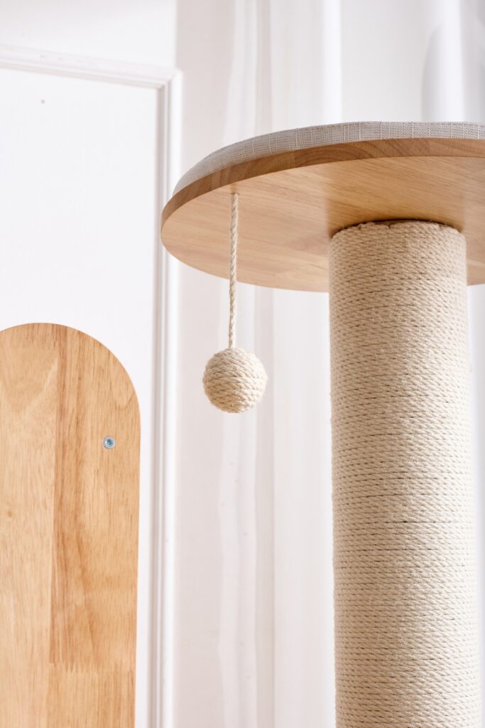 E01 / E02 Wooden Cat Trees, original product view 4