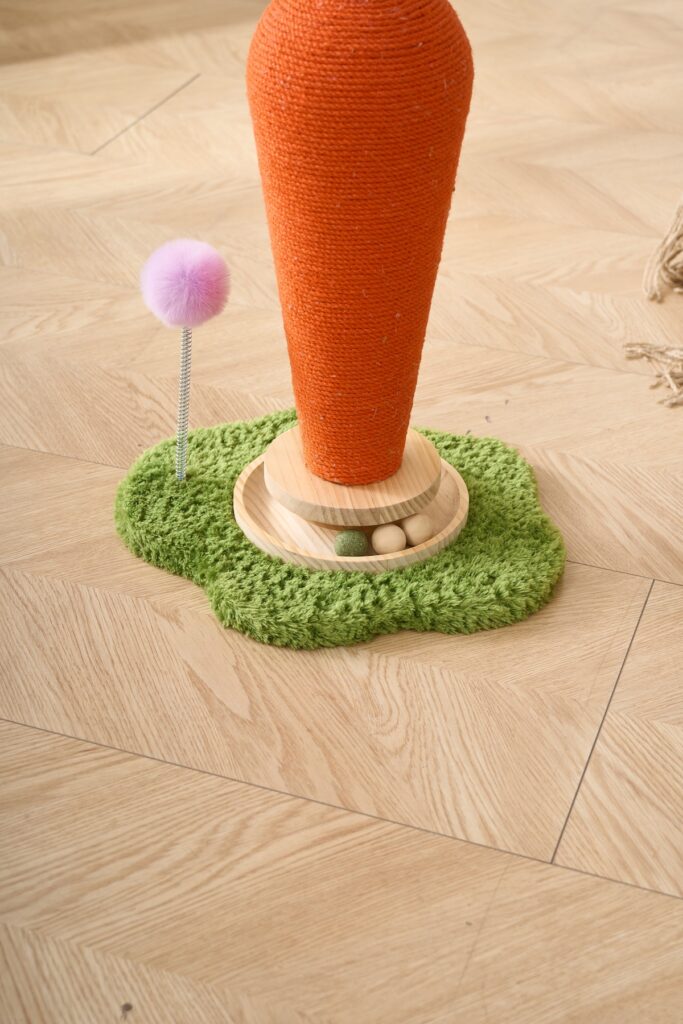 Carrot Scratching Post, original product view 2