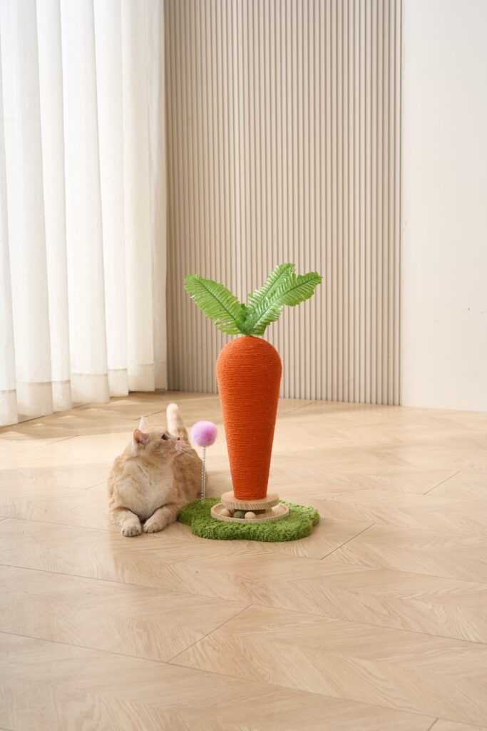 Carrot Scratching Post, original product view 3