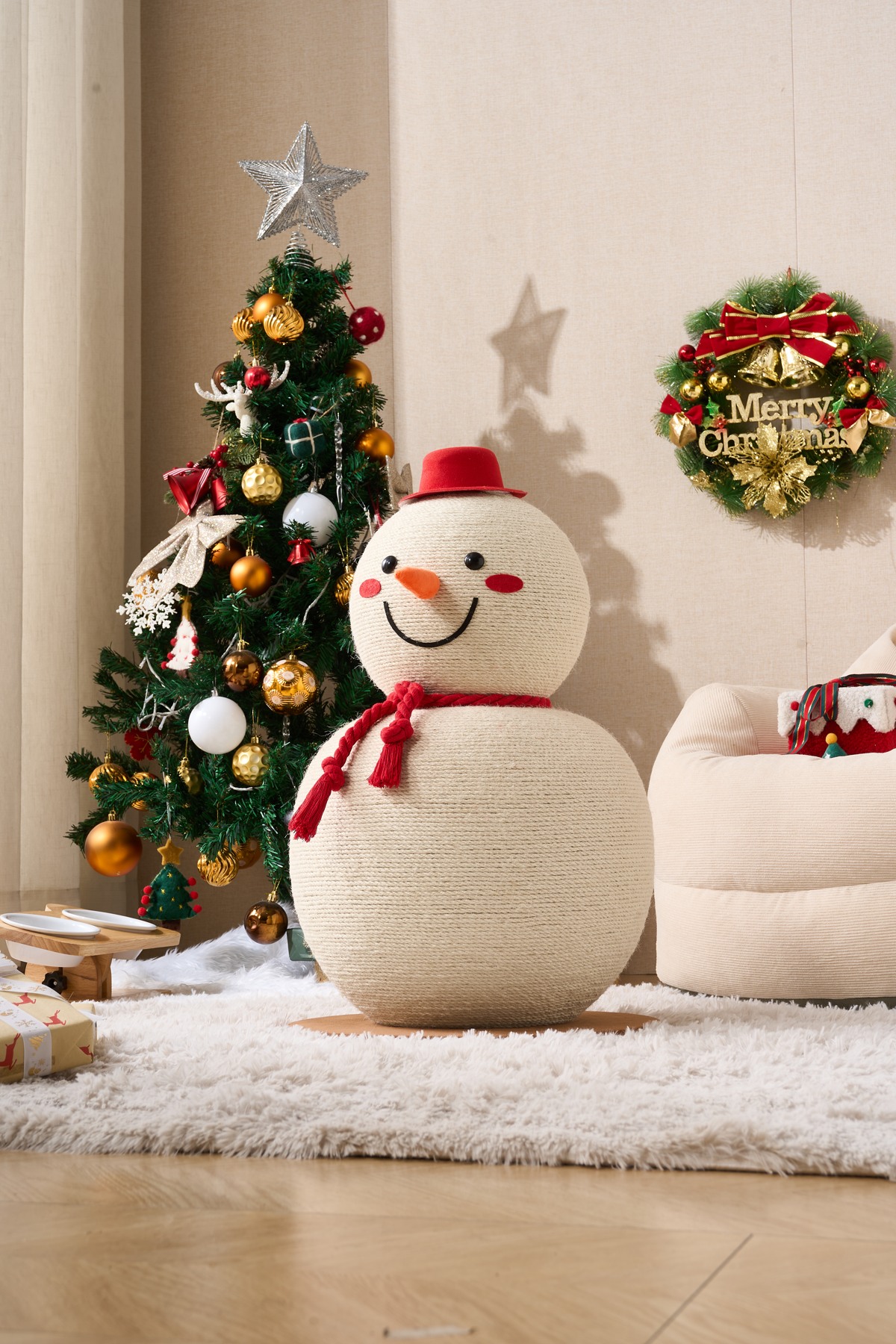 Snowman Scratching Post