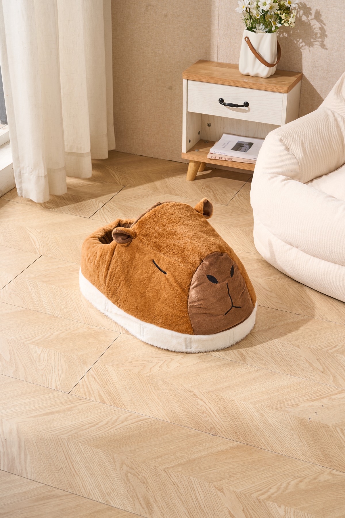 Capybara Scratcher