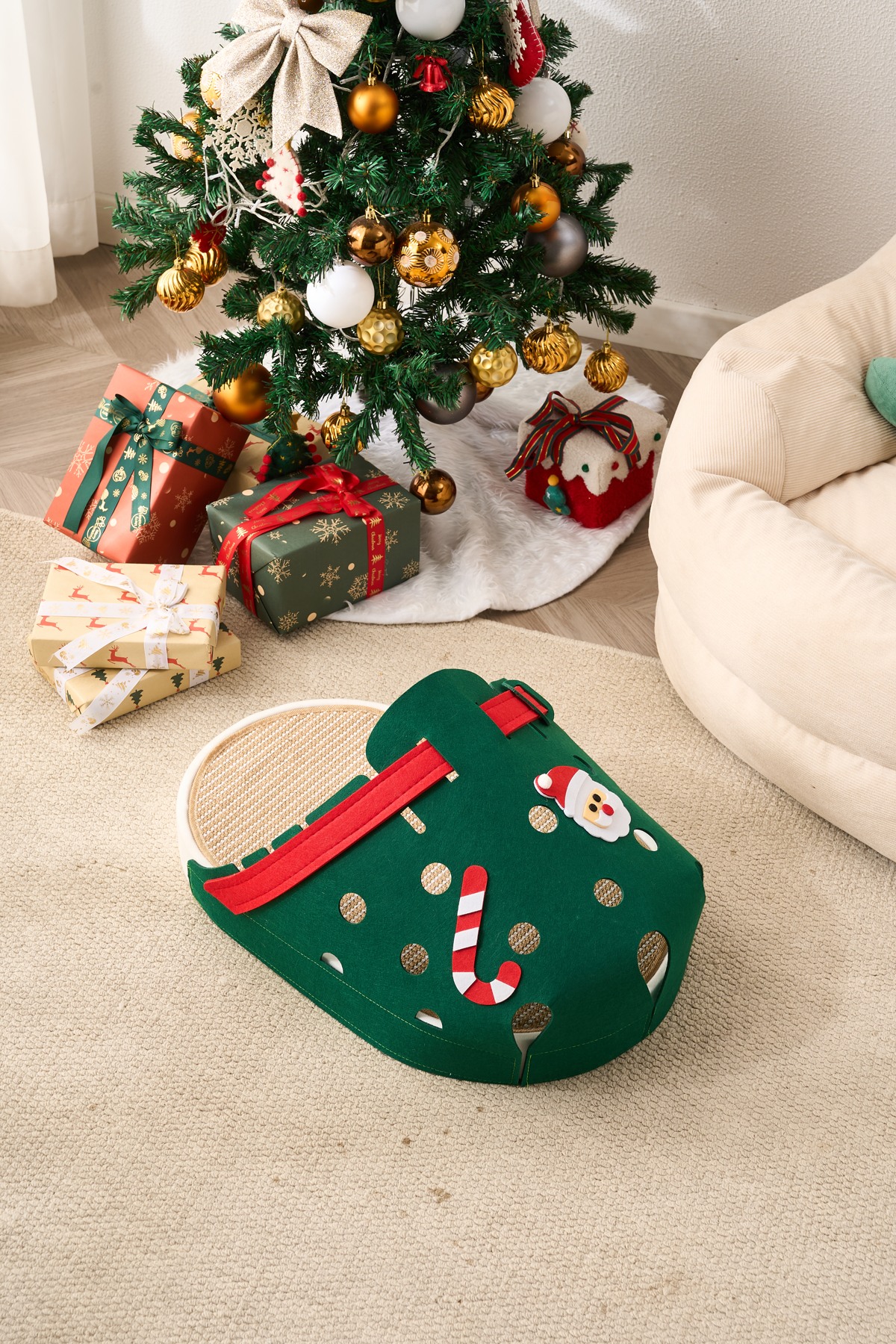 Christmas Slipper Scratcher